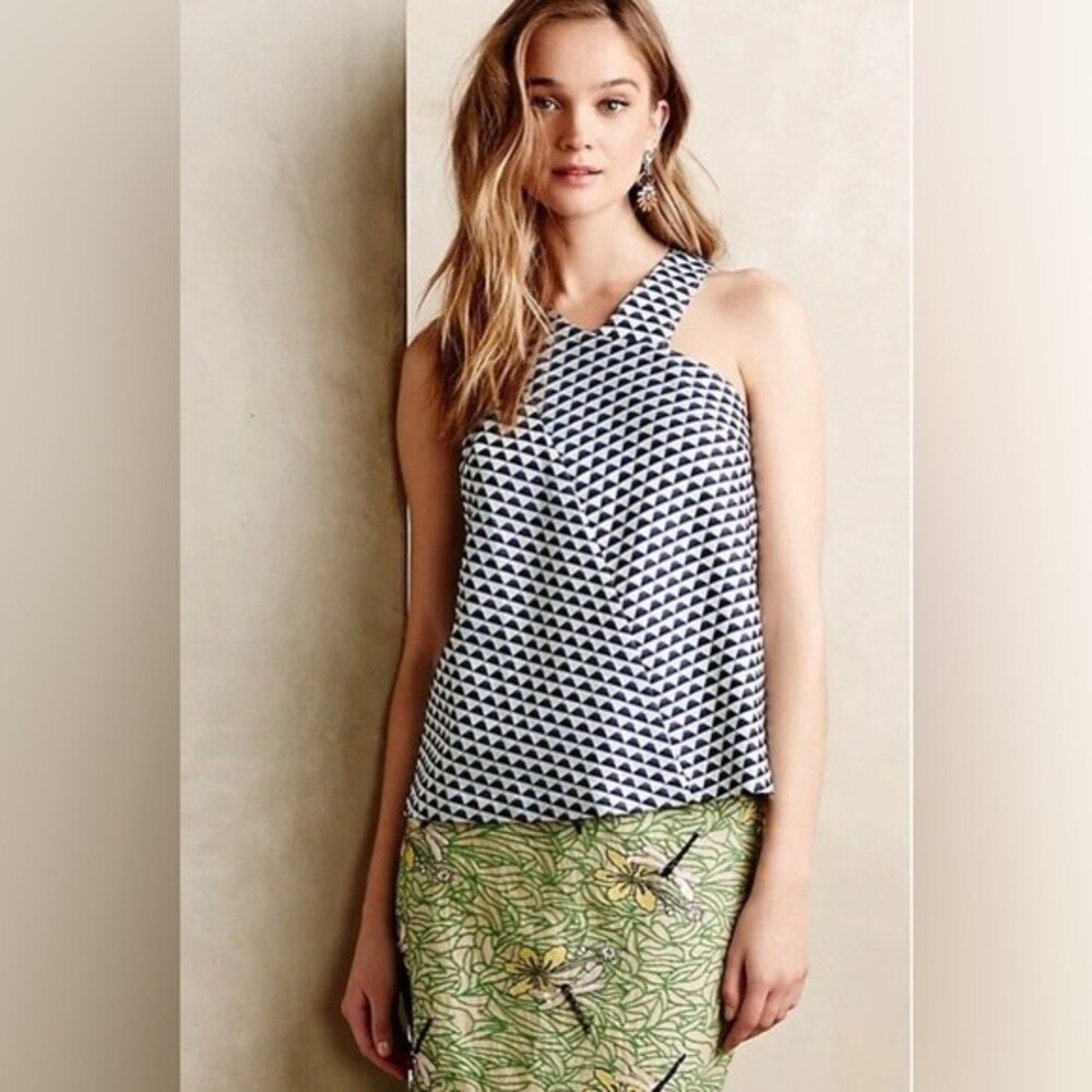 Sleeveless Navy & White Patterned Top